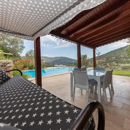 Splendid Villa Surrounded By Nature Near Milas-Bodrum Airport
