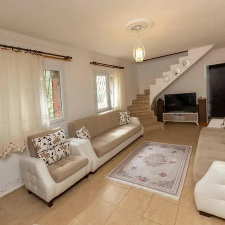 וילה Splendid Villa Surrounded By Nature Near Milas-Bodrum Airport Gulluk