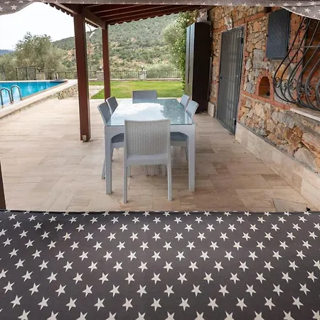 Splendid Villa Surrounded By Nature Near Milas-Bodrum Airport וילה *